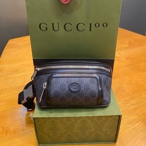 GUCCI Belt Bag GG Supreme black on black. Like New! Unisex 85 cm to 110 cm.